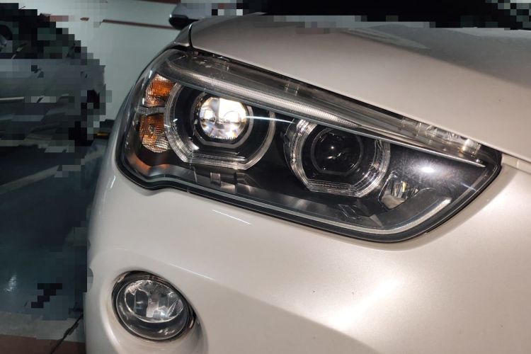 Used BMW X1 2016 sDrive20Li Luxury Model Right Front Headlight