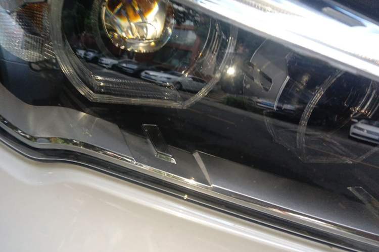Used BMW X1 2016 sDrive18Li Premium Edition Right Front Headlight