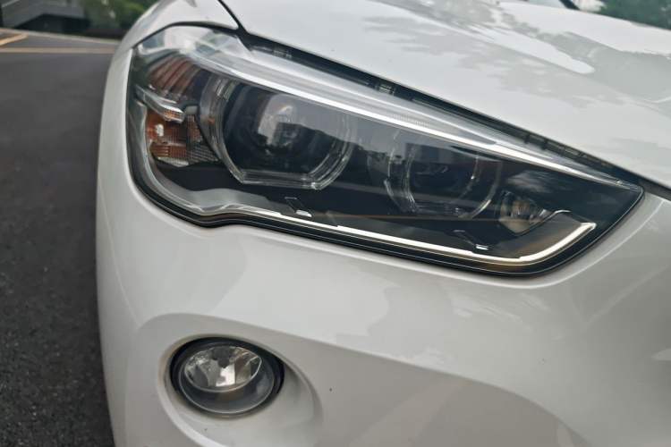Used BMW X1 2016 sDrive20Li Luxury Model Right Front Headlight