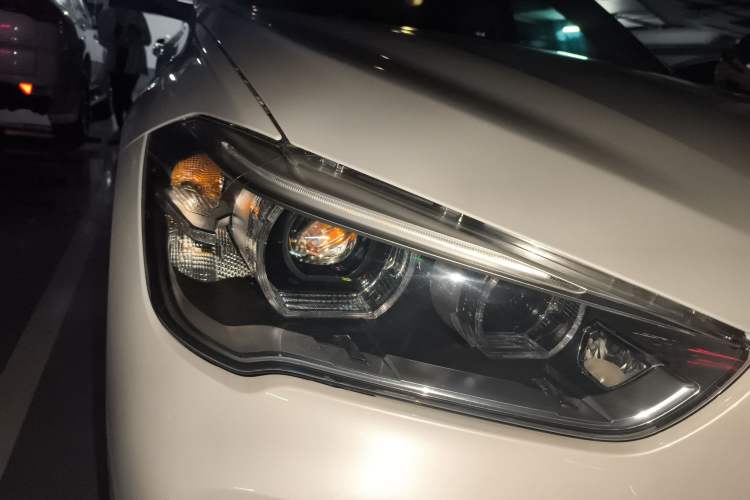 Used BMW X1 2016 sDrive18Li Luxury Model Right Front Headlight