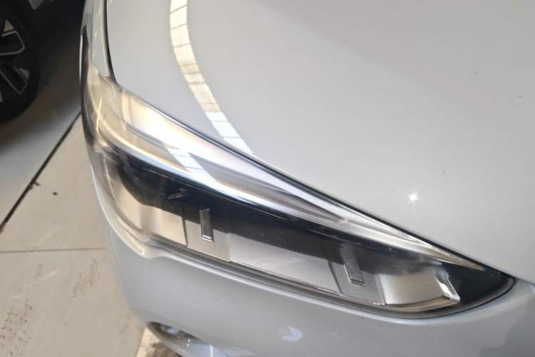 Used BMW X1 2016 sDrive18Li Fashion Model Right Front Headlight