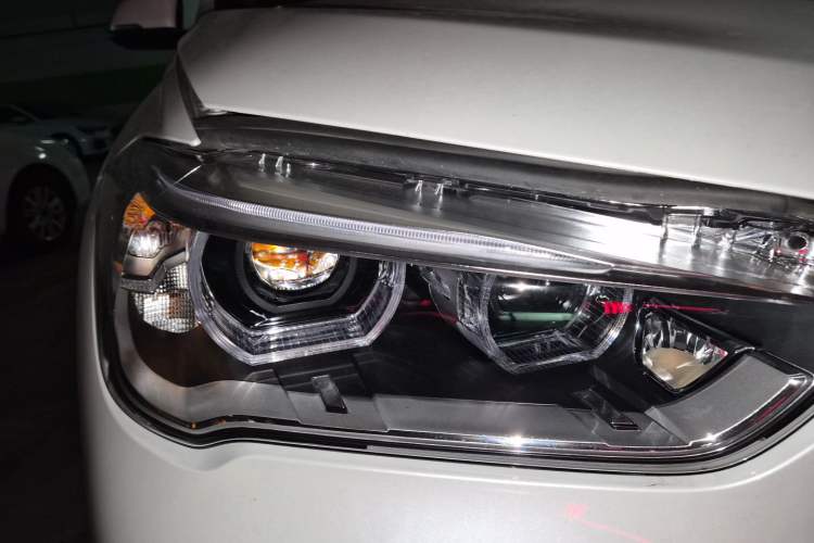 Used BMW X1 2016 sDrive20Li Luxury Model Right Front Headlight