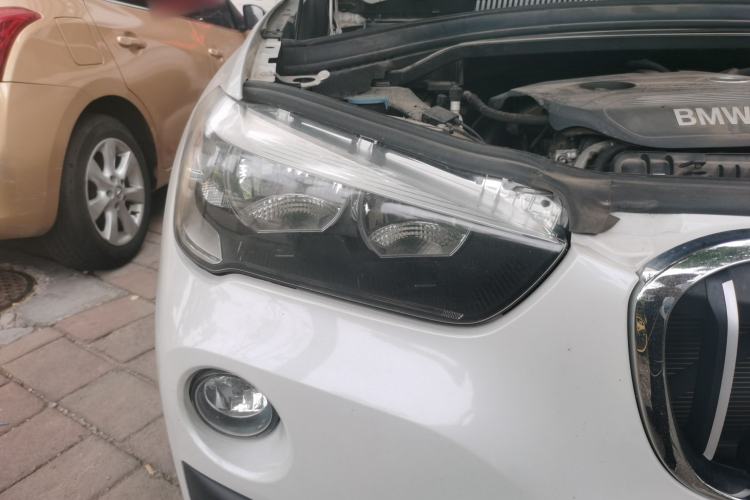 Used BMW X1 2016 sDrive18Li Fashion Model Right Front Headlight