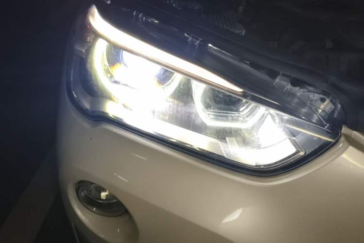 Used BMW X1 2016 sDrive20Li Luxury Model Right Front Headlight