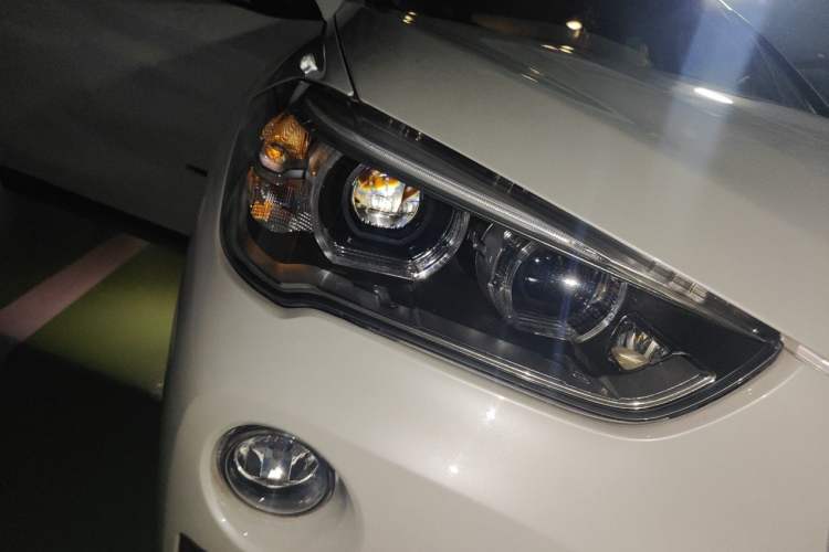 Used BMW X1 2016 sDrive18Li Premium Edition Right Front Headlight