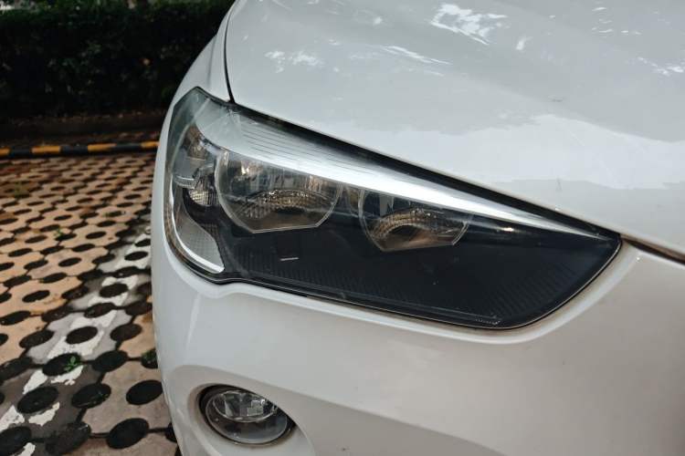 Used BMW X1 2016 sDrive18Li Fashion Model Right Front Headlight