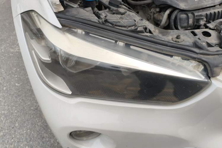 Used BMW X1 2016 sDrive18Li Fashion Model Right Front Headlight