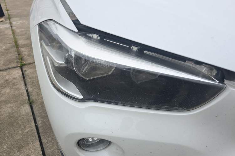 Used BMW X1 2016 sDrive18Li Fashion Model Right Front Headlight