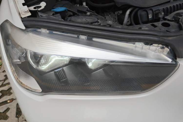 Used BMW X1 2016 sDrive18Li Fashion Model Right Front Headlight