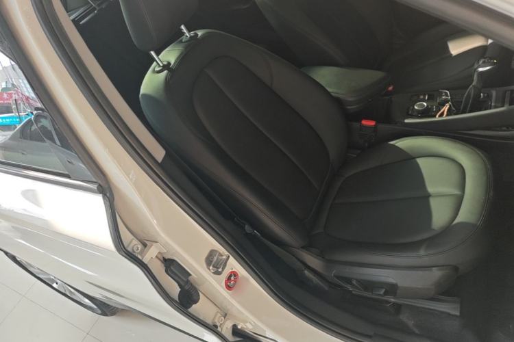 Used BMW X1 2016 sDrive18Li Premium Edition Right Front Seat