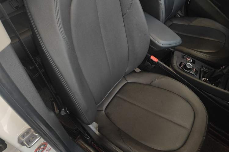 Used BMW X1 2016 sDrive18Li Fashion Model Right Front Seat