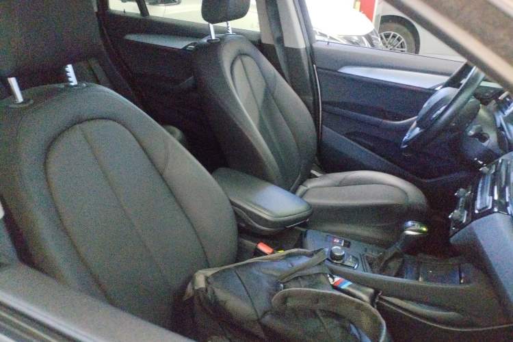 Used BMW X1 2016 sDrive18Li Premium Edition Right Front Seat