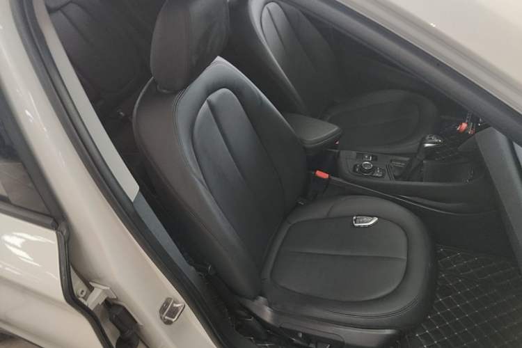 Used BMW X1 2016 sDrive18Li Fashion Model Right Front Seat