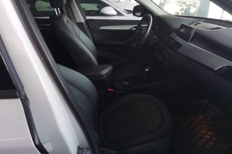 Used BMW X1 2016 sDrive18Li Fashion Model Right Front Seat