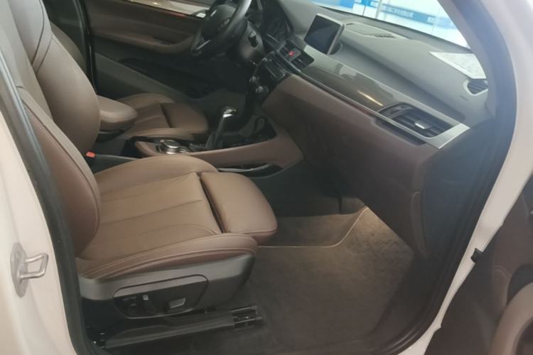 Used BMW X1 2016 xDrive20Li Luxury Model Right Front Seat