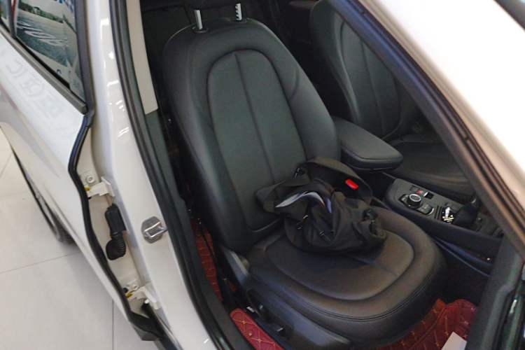 Used BMW X1 2016 sDrive18Li Fashion Model Right Front Seat