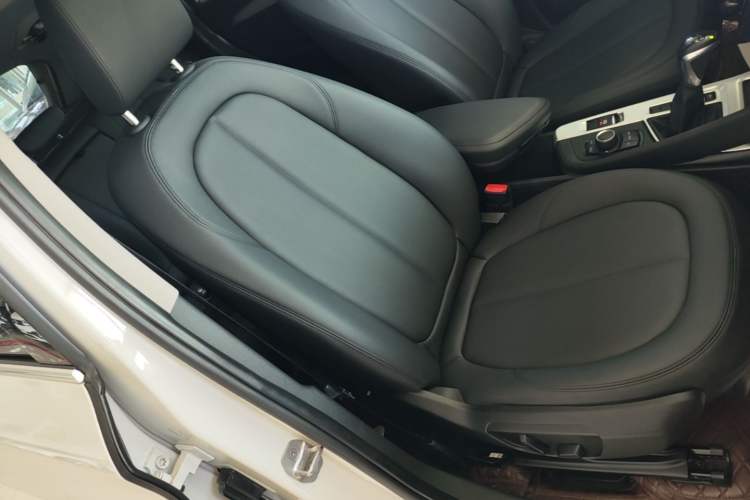 Used BMW X1 2016 sDrive18Li Fashion Model Right Front Seat