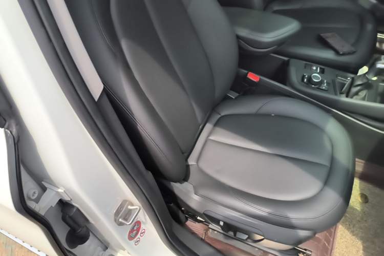 Used BMW X1 2016 sDrive18Li Premium Edition Right Front Seat