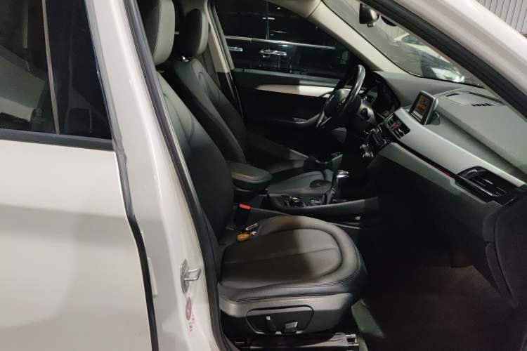 Used BMW X1 2016 sDrive18Li Premium Edition Right Front Seat