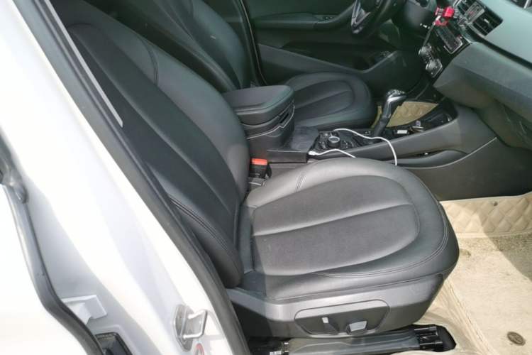 Used BMW X1 2016 sDrive18Li Premium Edition Right Front Seat