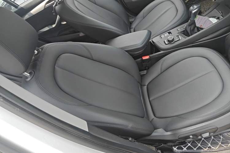 Used BMW X1 2016 sDrive18Li Premium Edition Right Front Seat
