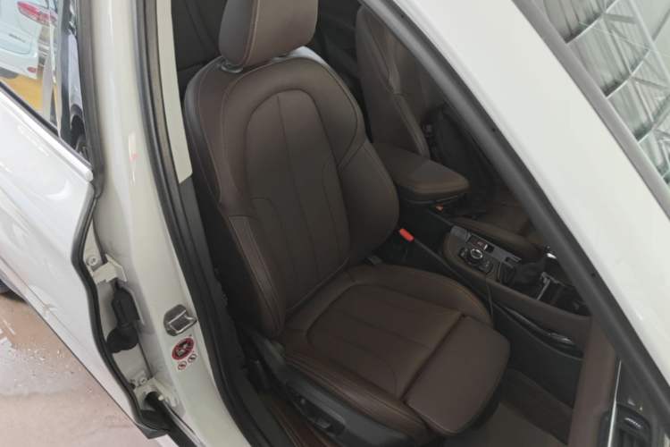 Used BMW X1 2016 sDrive18Li Luxury Model Right Front Seat