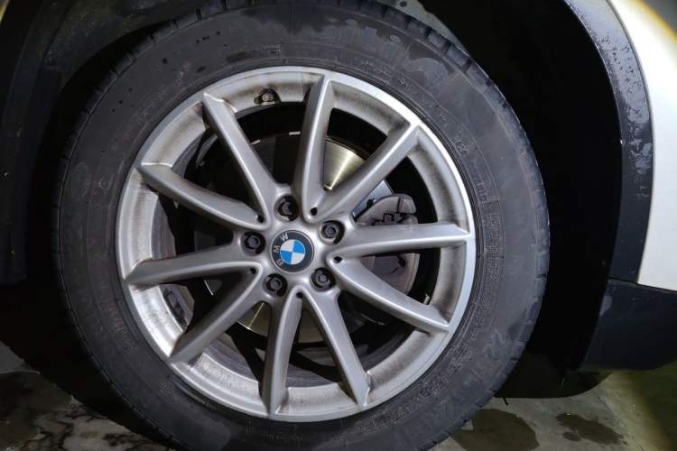 Used BMW X1 2016 sDrive18Li Fashion Model Right Front Wheel Hub