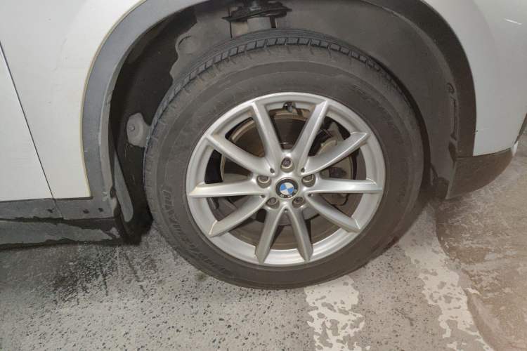 Used BMW X1 2016 sDrive18Li Fashion Model Right Front Wheel Hub