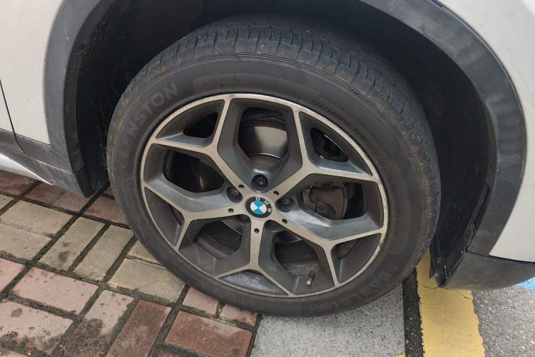 Used BMW X1 2016 sDrive18Li Luxury Model Right Front Wheel Hub