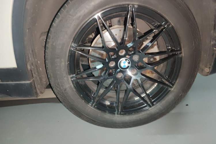 Used BMW X1 2016 sDrive18Li Fashion Model Right Front Wheel Hub