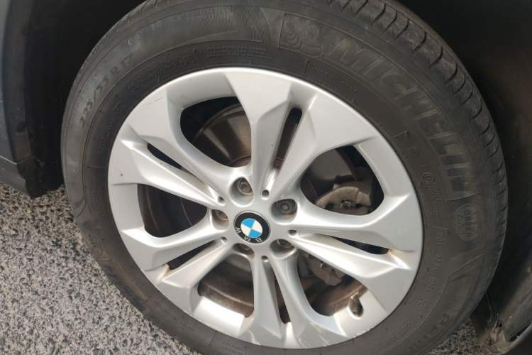 Used BMW X1 2016 sDrive18Li Premium Edition Right Front Wheel Hub