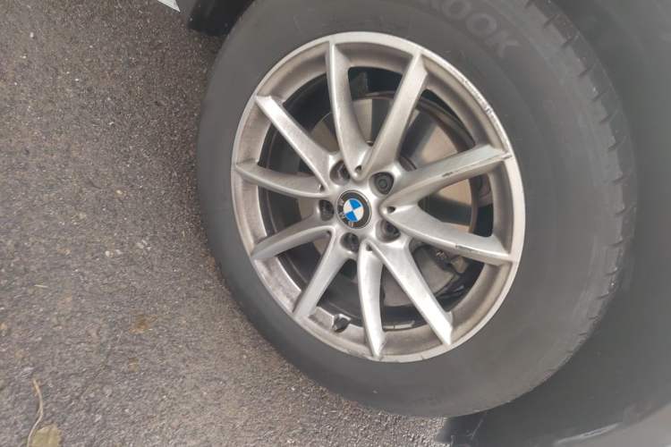 Used BMW X1 2016 sDrive18Li Fashion Model Right Front Wheel Hub