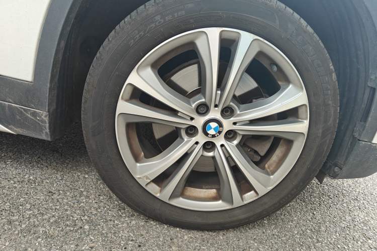 Used BMW X1 2016 sDrive20Li Luxury Model Right Front Wheel Hub