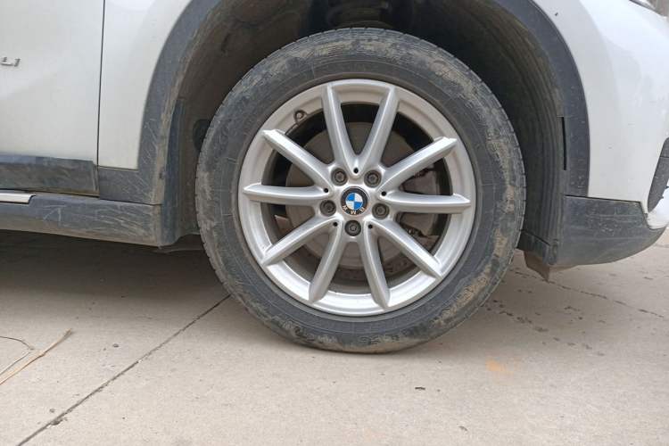 Used BMW X1 2016 sDrive18Li Fashion Model Right Front Wheel Hub
