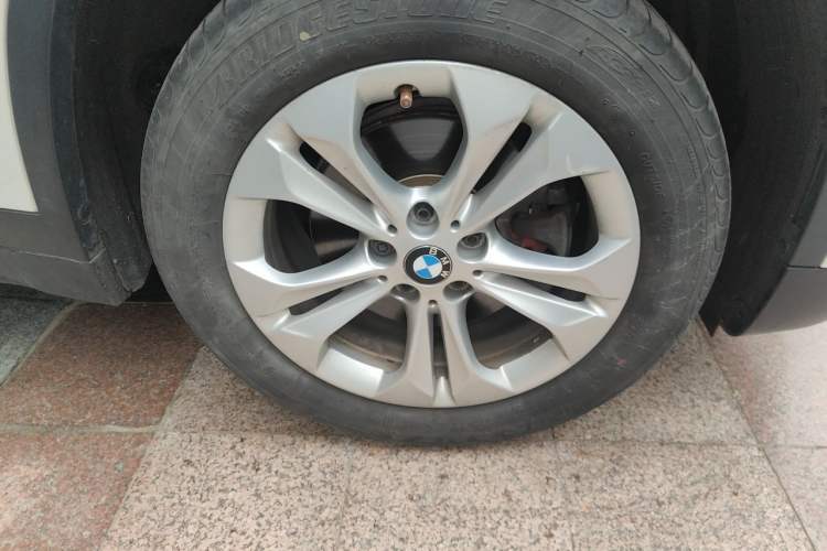 Used BMW X1 2016 sDrive18Li Premium Edition Right Front Wheel Hub