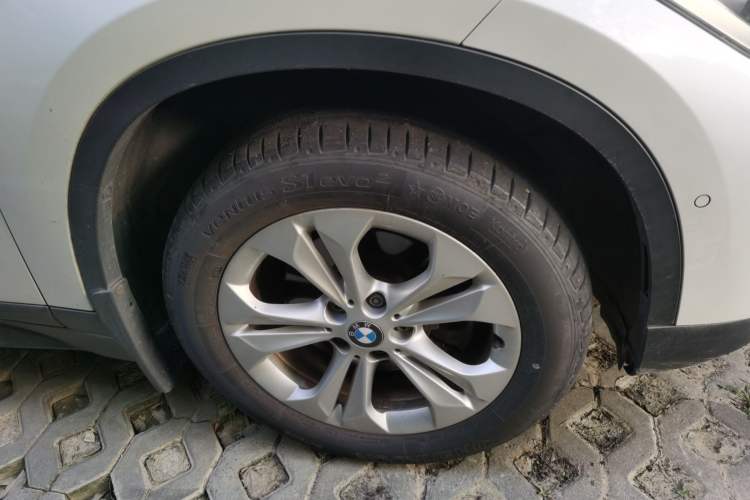 Used BMW X1 2016 sDrive18Li Premium Edition Right Front Wheel Hub
