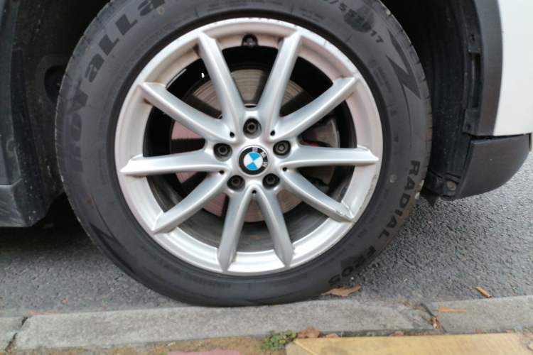 Used BMW X1 2016 sDrive18Li Fashion Model Right Front Wheel Hub