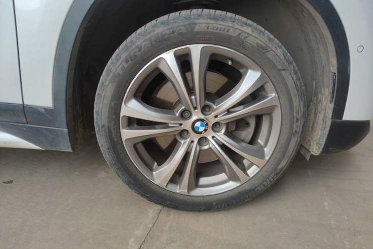 Used BMW X1 2016 sDrive20Li Luxury Model Right Front Wheel Hub