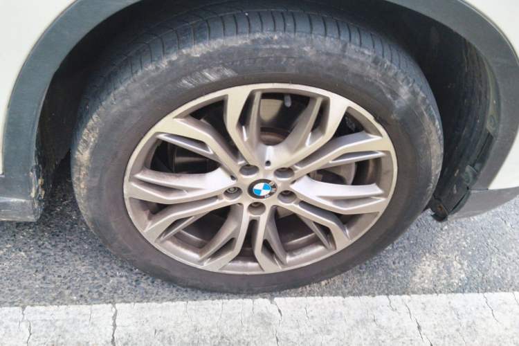 Used BMW X1 2016 sDrive20Li Luxury Model Right Front Wheel Hub