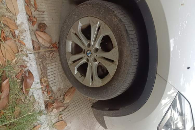 Used BMW X1 2016 sDrive18Li Premium Edition Right Front Wheel Hub