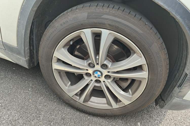 Used BMW X1 2016 xDrive20Li Luxury Model Right Front Wheel Hub