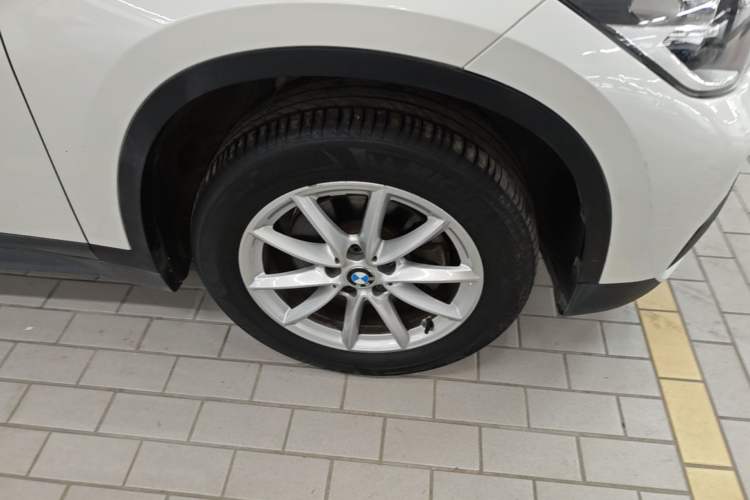 Used BMW X1 2016 sDrive18Li Fashion Model Right Front Wheel Hub
