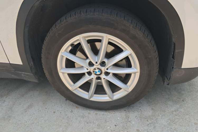 Used BMW X1 2016 sDrive18Li Fashion Model Right Front Wheel Hub