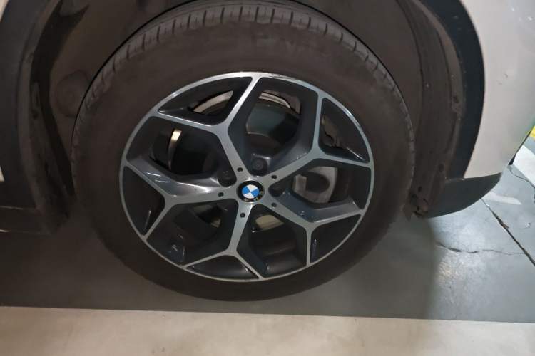 Used BMW X1 2016 sDrive20Li Luxury Model Right Front Wheel Hub