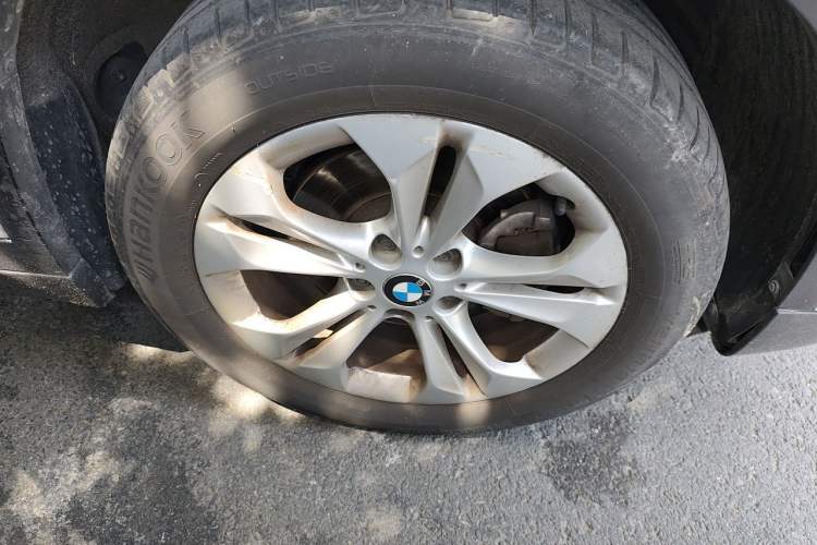 Used BMW X1 2016 sDrive18Li Premium Edition Right Front Wheel Hub