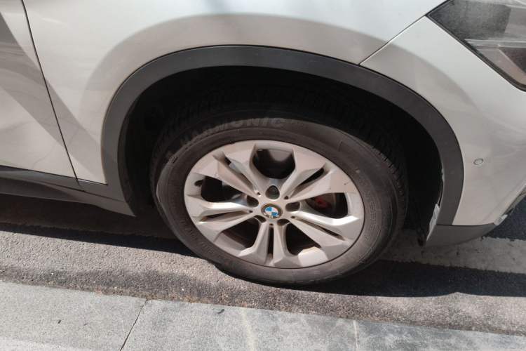 Used BMW X1 2016 sDrive18Li Premium Edition Right Front Wheel Hub