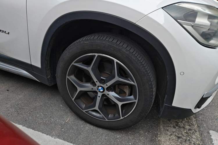 Used BMW X1 2016 sDrive20Li Luxury Model Right Front Wheel Hub