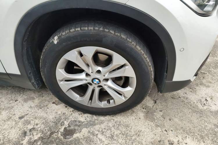 Used BMW X1 2016 sDrive18Li Premium Edition Right Front Wheel Hub
