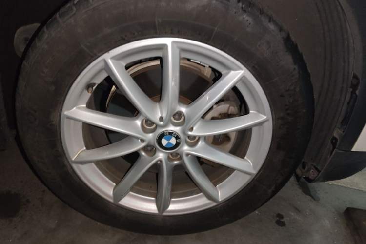 Used BMW X1 2016 sDrive18Li Fashion Model Right Front Wheel Hub