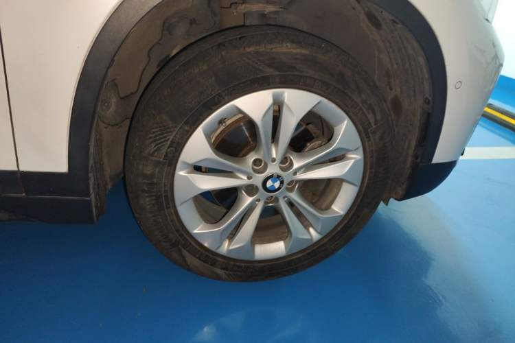 Used BMW X1 2016 sDrive18Li Premium Edition Right Front Wheel Hub